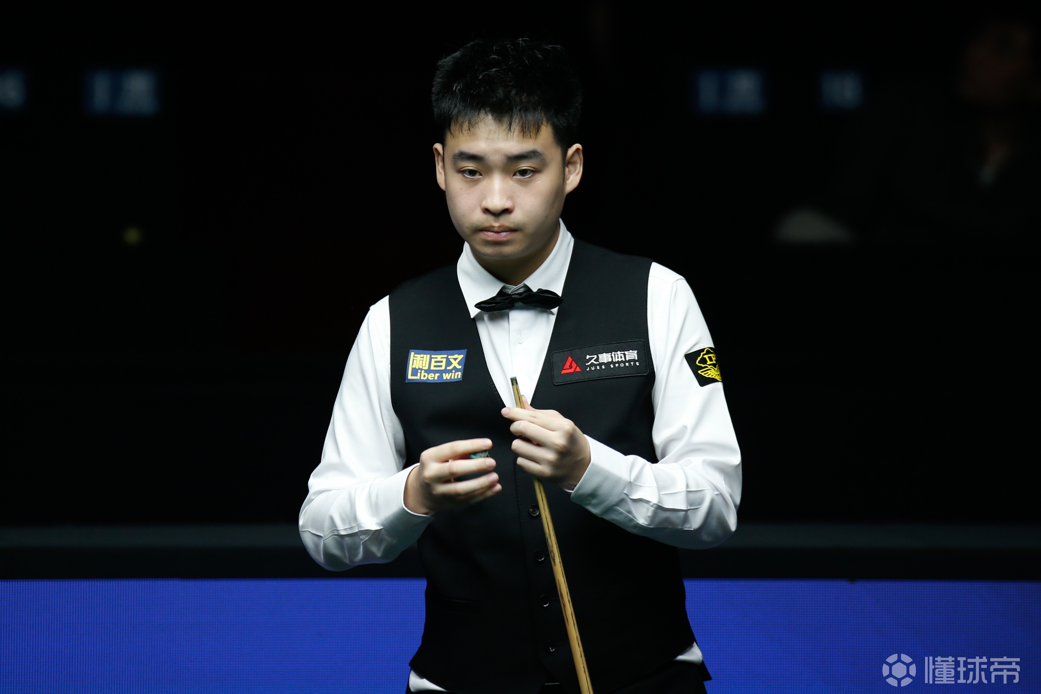 凌空抽射 凌空抽射