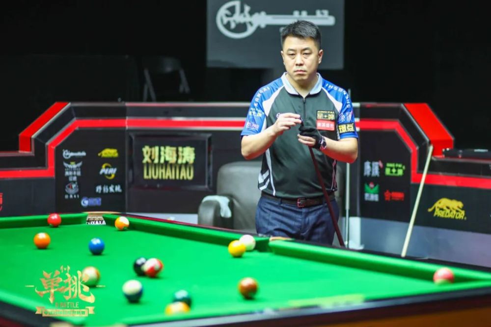 国足防线的 国足防线的